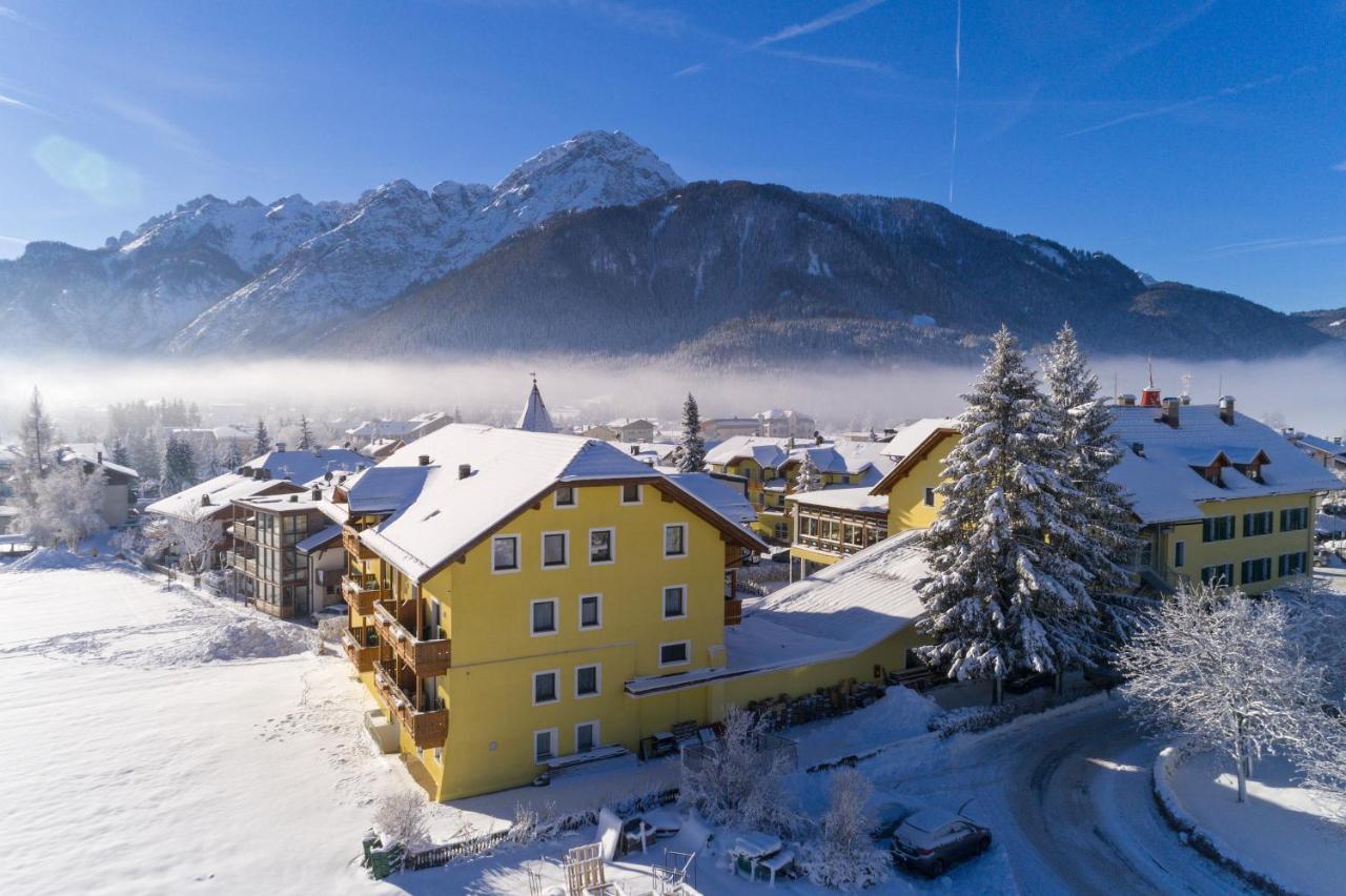 Hotel Cristallo Dobbiaco Eksteriør bilde